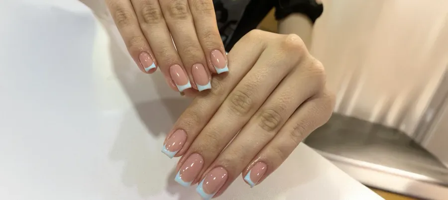 Manicure semipermanente